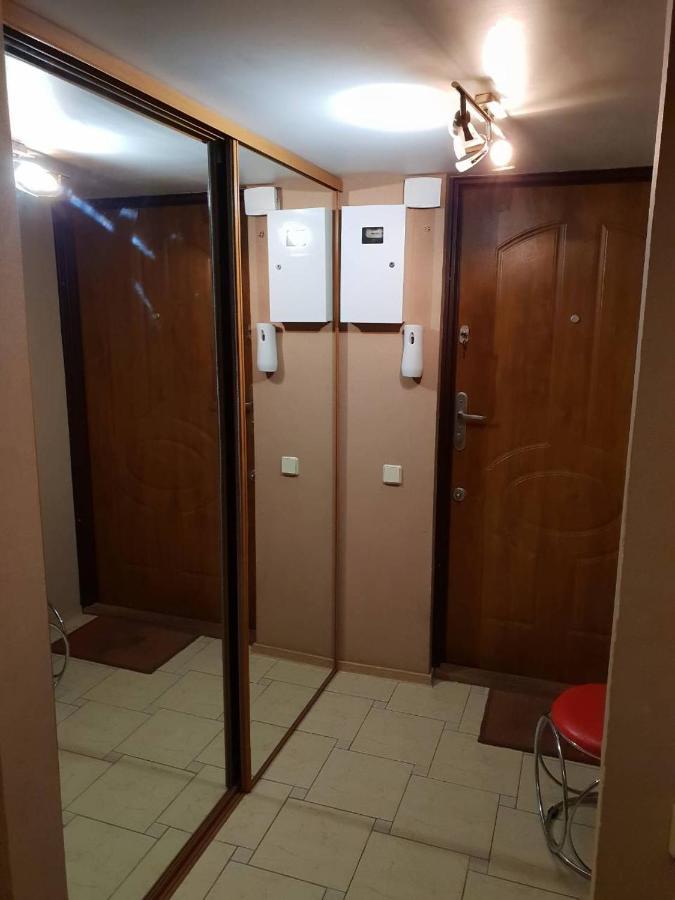 ルーツィクЦентр, Євгена Коновальця, 3アパートメント エクステリア 写真
